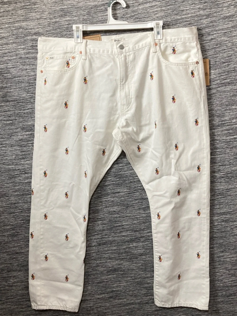 Polo by Ralph Lauren White Slim Jeans with Embroidered Polo Player THE SULLIVAN